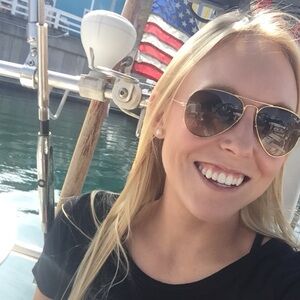 Meet your Posher, Stephanie